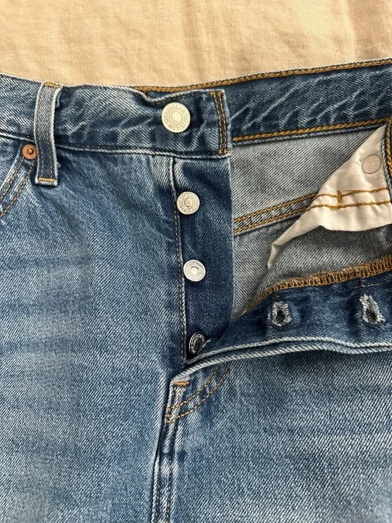 Levi's Blue Jean Skirt - Picture 4 of 9